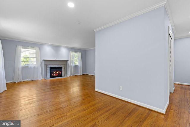 504 APPLE RD, Newark, DE 19711
