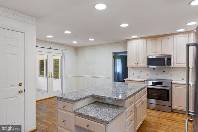 504 APPLE RD, Newark, DE 19711