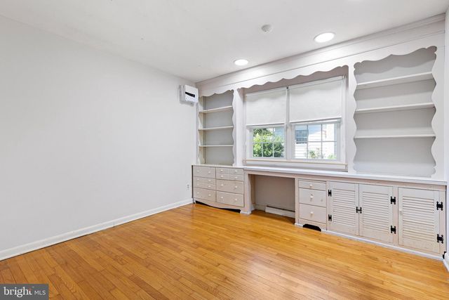 504 APPLE RD, Newark, DE 19711