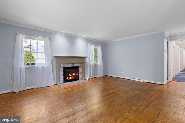 504 APPLE RD, Newark, DE 19711