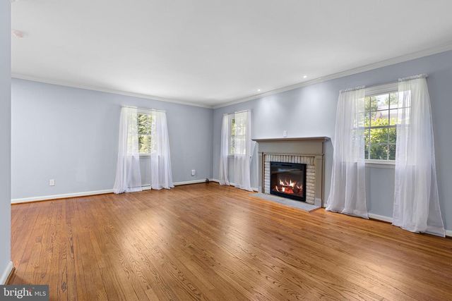504 APPLE RD, Newark, DE 19711