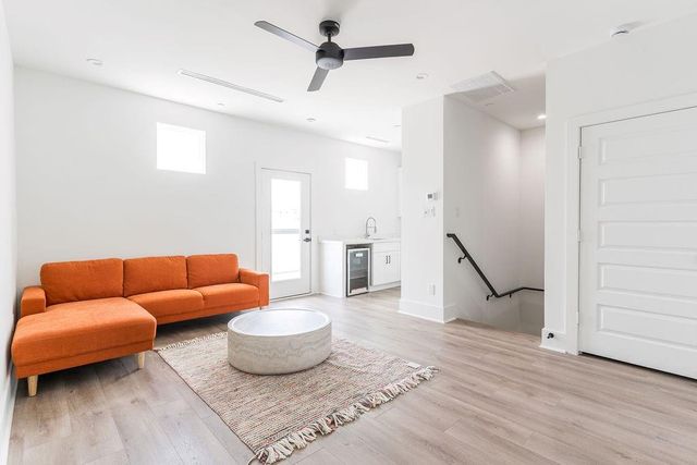 5705 Dolores Street B, Houston, TX 77057
