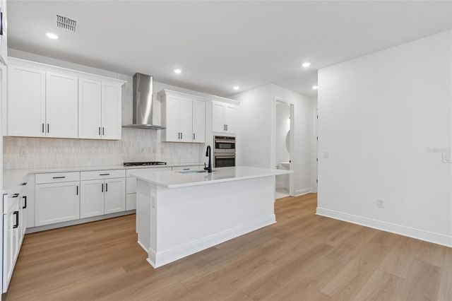 8103 SEAFLOWER PARKWAY, Bradenton, FL 34210