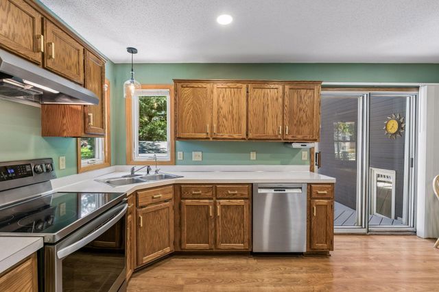 9407 Jasmine Avenue S, Cottage Grove, MN 55016