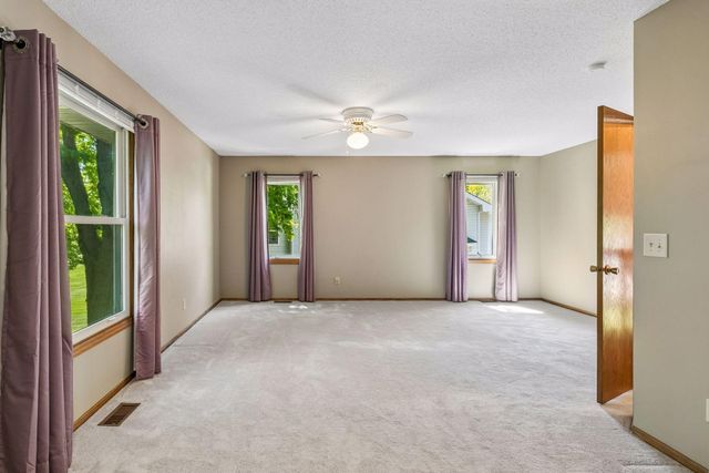 9407 Jasmine Avenue S, Cottage Grove, MN 55016