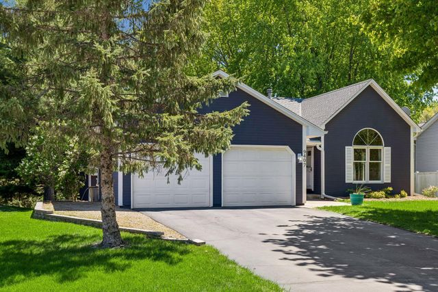 9407 Jasmine Avenue S, Cottage Grove, MN 55016