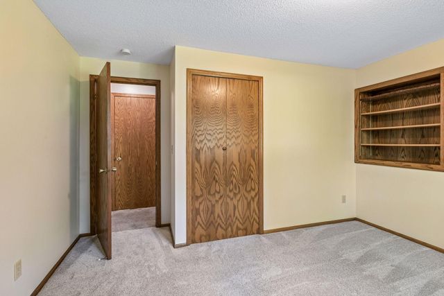 9407 Jasmine Avenue S, Cottage Grove, MN 55016