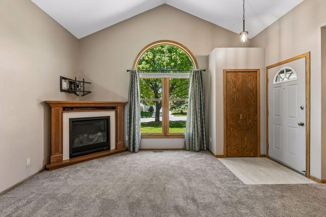 9407 Jasmine Avenue S, Cottage Grove, MN 55016