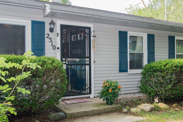 2510 Dexter Avenue, Kalamazoo, MI 49004