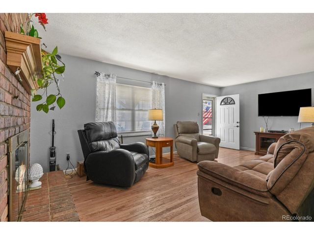 395 Cedar Ave, Brighton, CO 80601