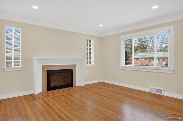 15022 Winston, Redford, MI 48239