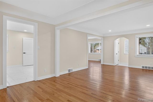 15022 Winston, Redford, MI 48239