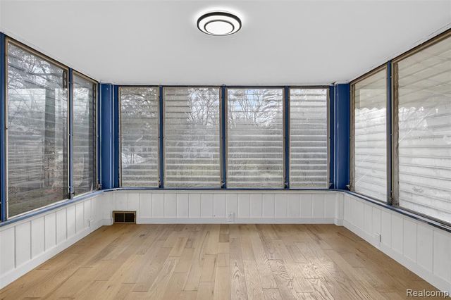 15022 Winston, Redford, MI 48239