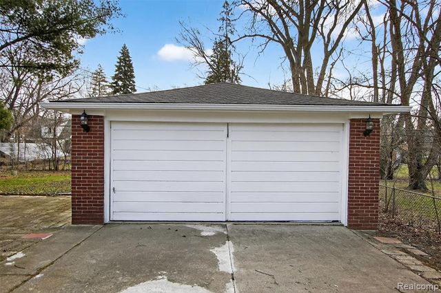 15022 Winston, Redford, MI 48239