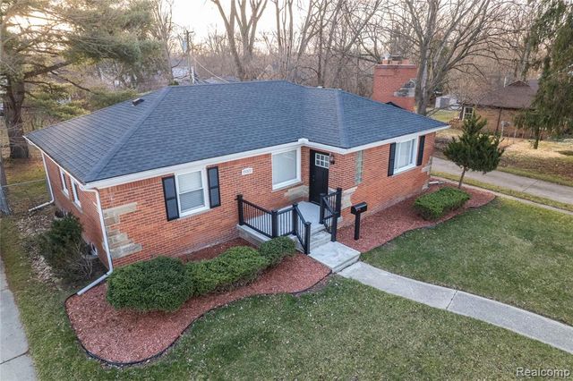 15022 Winston, Redford, MI 48239