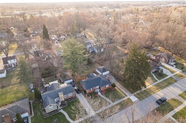 15022 Winston, Redford, MI 48239