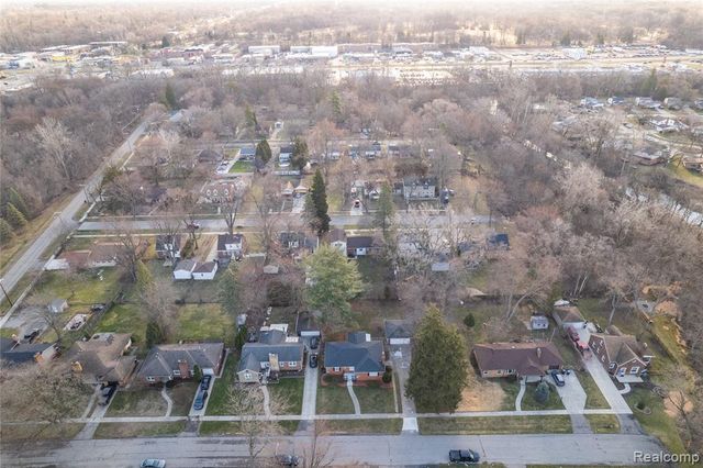 15022 Winston, Redford, MI 48239