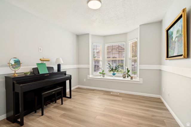 1039 E WYNDOM WAY, Layton, UT 84040