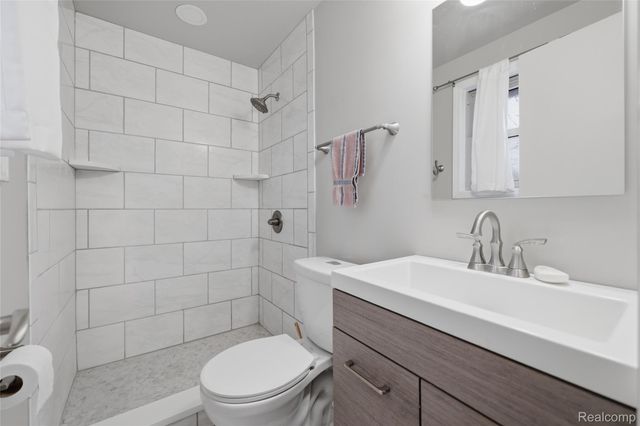 25509 S Afton Street, Harrison Charter Township, MI 48045