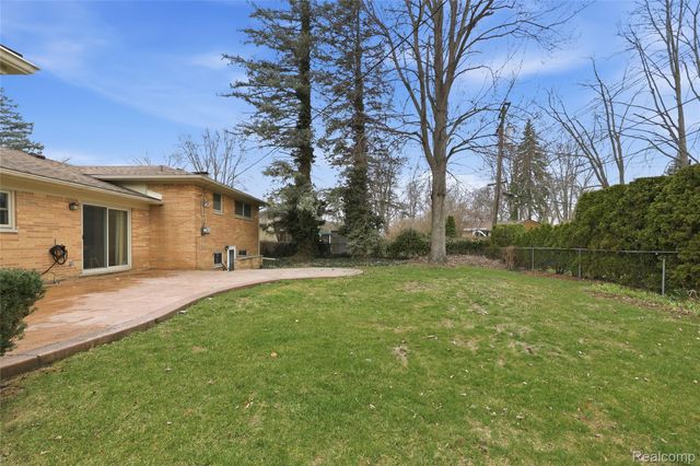 25509 S Afton Street, Harrison Charter Township, MI 48045