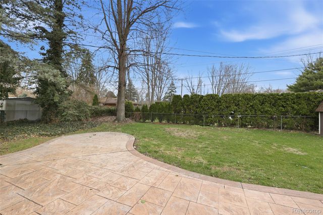 25509 S Afton Street, Harrison Charter Township, MI 48045