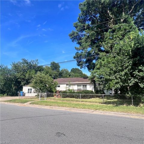 1900 Darnell DR, Virginia Beach, VA 23455
