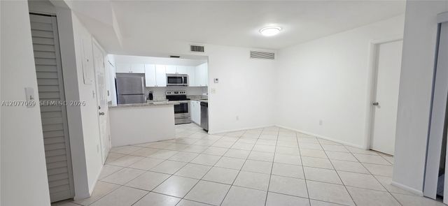 20125 NE 3rd Ct 3, Miami, FL 33179
