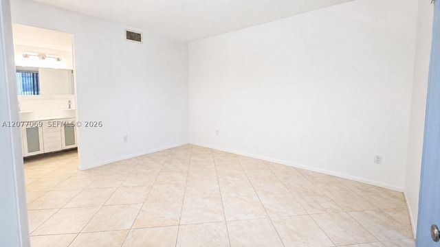20125 NE 3rd Ct 3, Miami, FL 33179