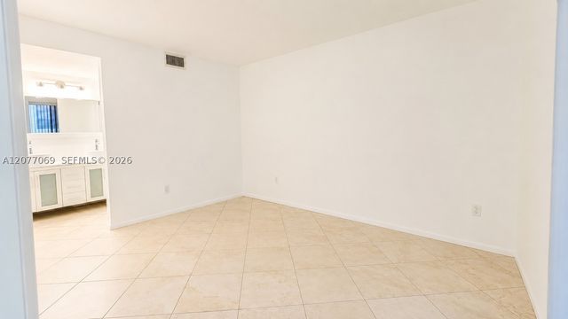 20125 NE 3rd Ct 3, Miami, FL 33179