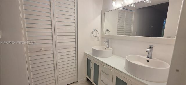 20125 NE 3rd Ct 3, Miami, FL 33179