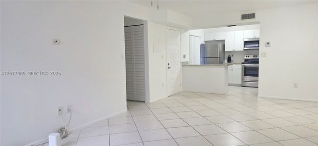 20125 NE 3rd Ct 3, Miami, FL 33179