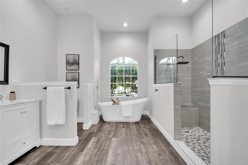 Image 44 of property listing at 4931 TURTLE CREEK TRAIL, Oldsmar, FL 34677