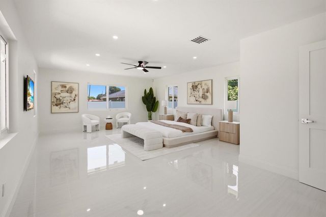 401 NW 3rd Place, Dania Beach, FL 33004