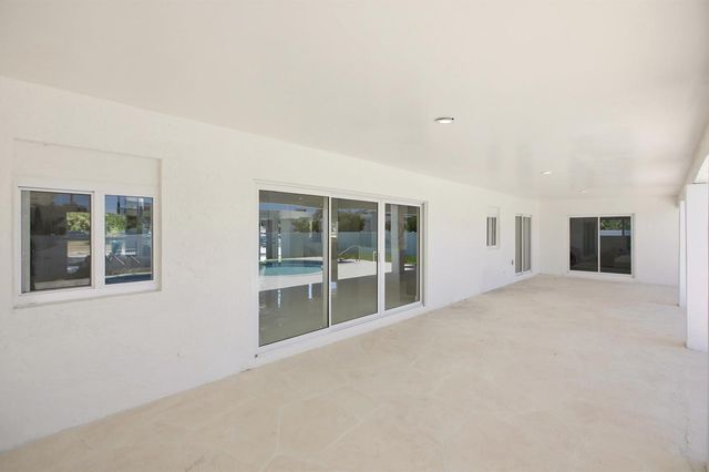 401 NW 3rd Place, Dania Beach, FL 33004