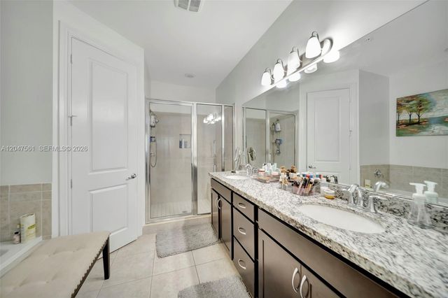 11355 SW 14th St, Pembroke Pines, FL 33025