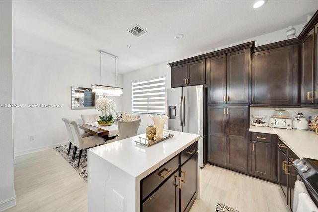 11355 SW 14th St, Pembroke Pines, FL 33025