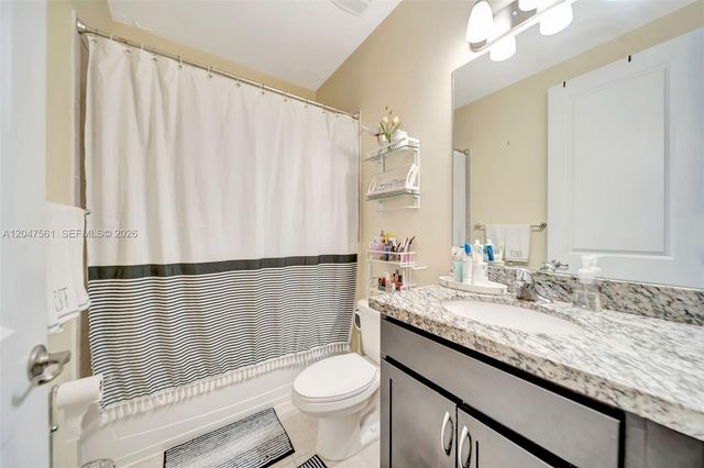 11355 SW 14th St, Pembroke Pines, FL 33025