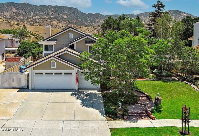 2990 Klamath Avenue, Simi Valley, CA 93063