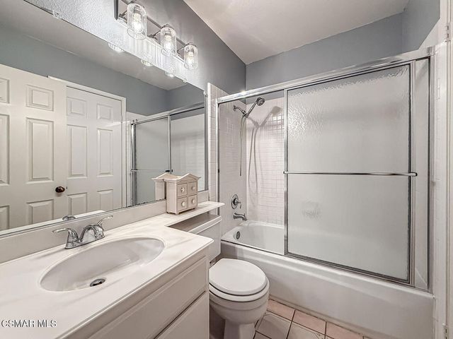 2990 Klamath Avenue, Simi Valley, CA 93063