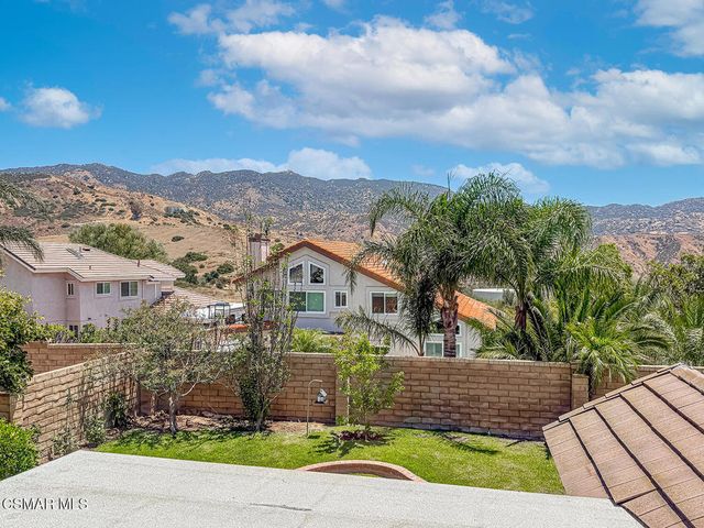 2990 Klamath Avenue, Simi Valley, CA 93063