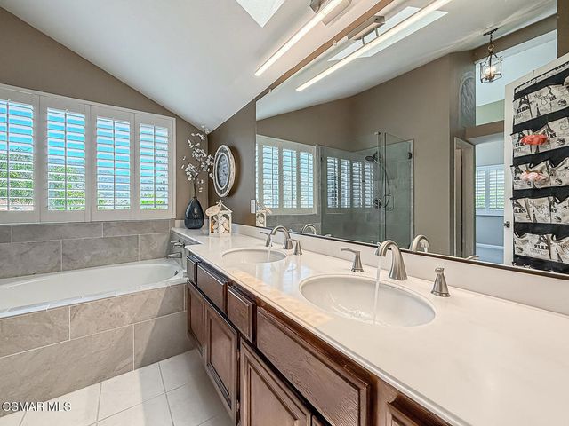 2990 Klamath Avenue, Simi Valley, CA 93063