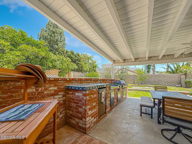 2990 Klamath Avenue, Simi Valley, CA 93063