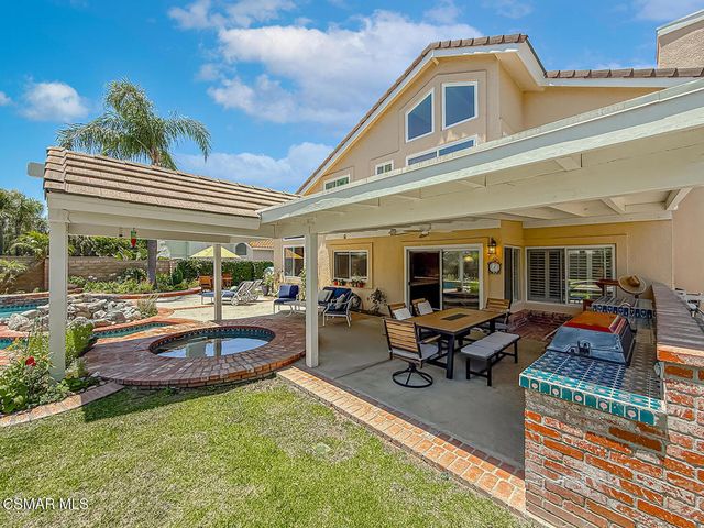 2990 Klamath Avenue, Simi Valley, CA 93063