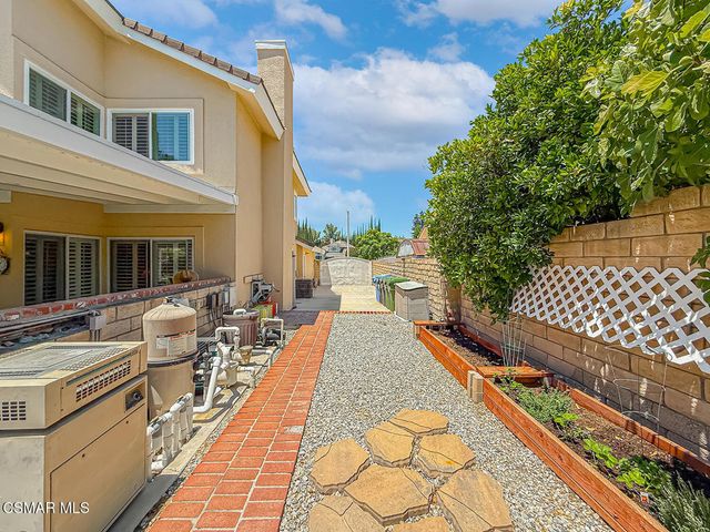 2990 Klamath Avenue, Simi Valley, CA 93063