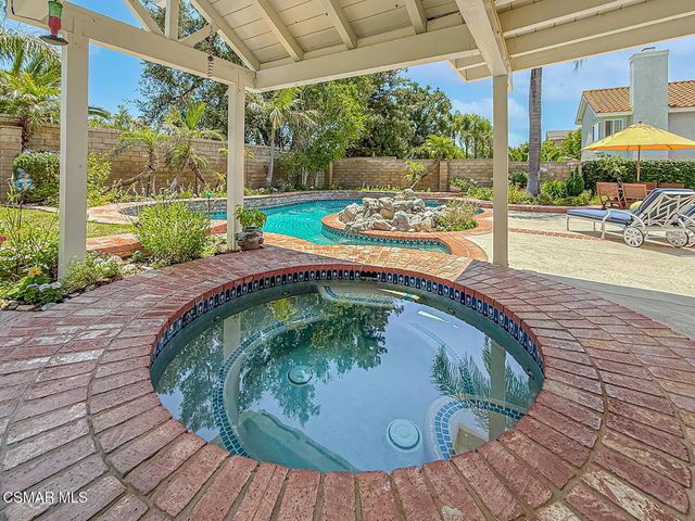 2990 Klamath Avenue, Simi Valley, CA 93063