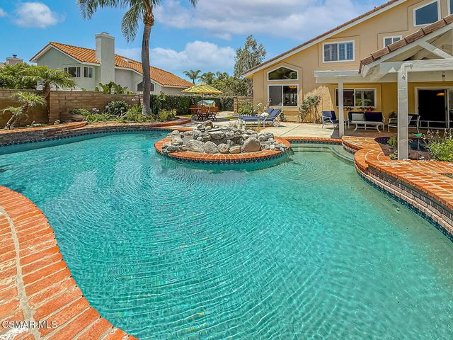 2990 Klamath Avenue, Simi Valley, CA 93063