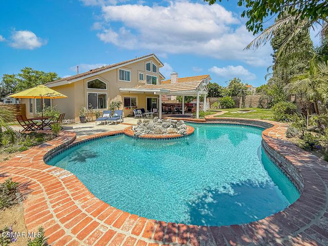 2990 Klamath Avenue, Simi Valley, CA 93063