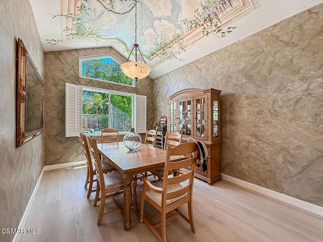 2990 Klamath Avenue, Simi Valley, CA 93063