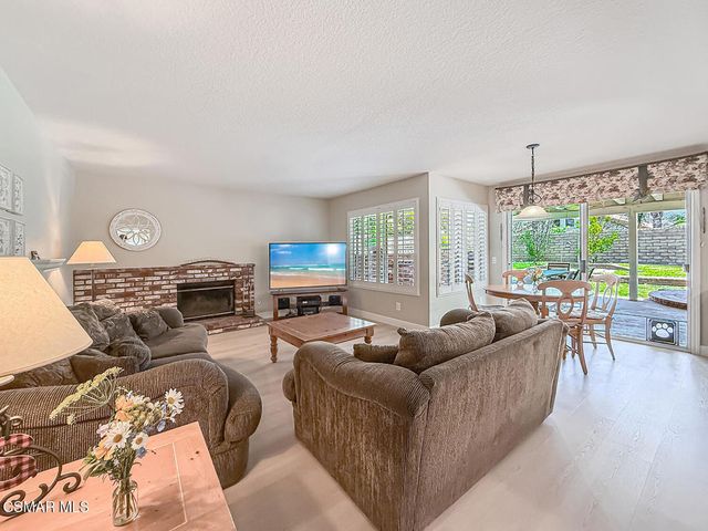 2990 Klamath Avenue, Simi Valley, CA 93063
