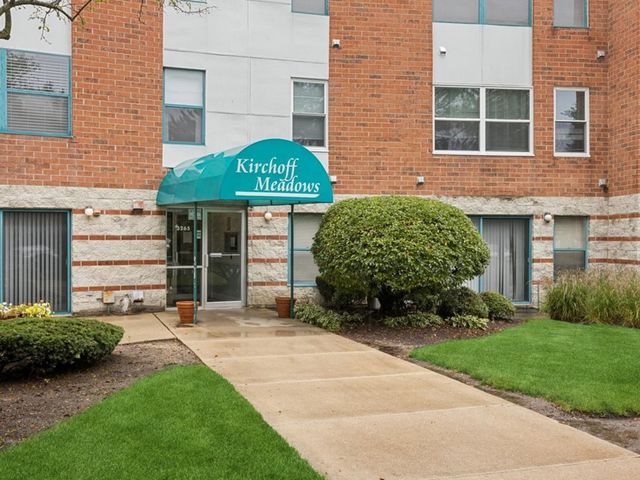3265 Kirchoff Road 217, Rolling Meadows, IL 60008
